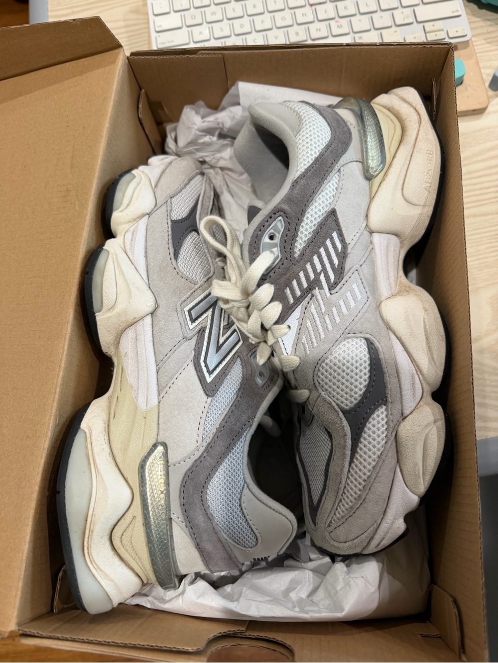 New Balance 9060